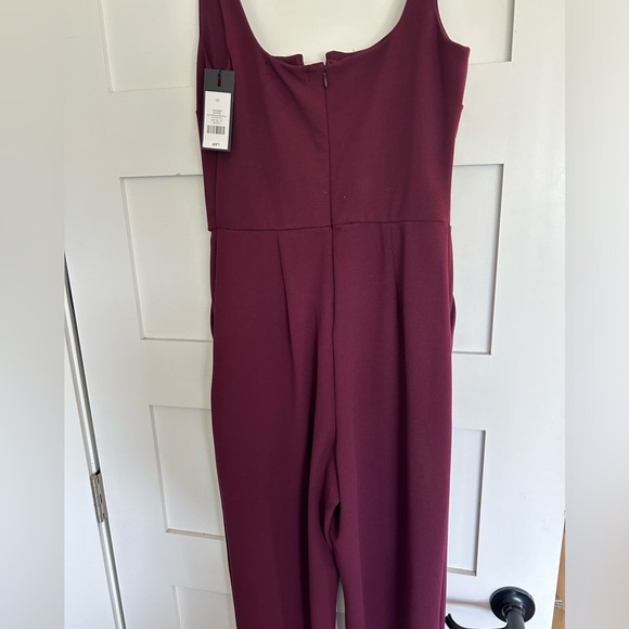 NWT dynamite v-notch empire waist  jumpsuit - Picture 3 of 3